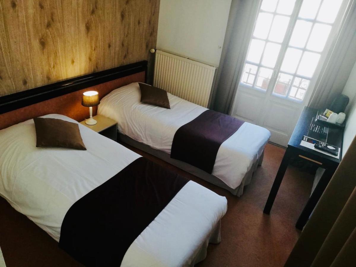 Le Cheval Blanc Hotel Jargeau ภายนอก รูปภาพ