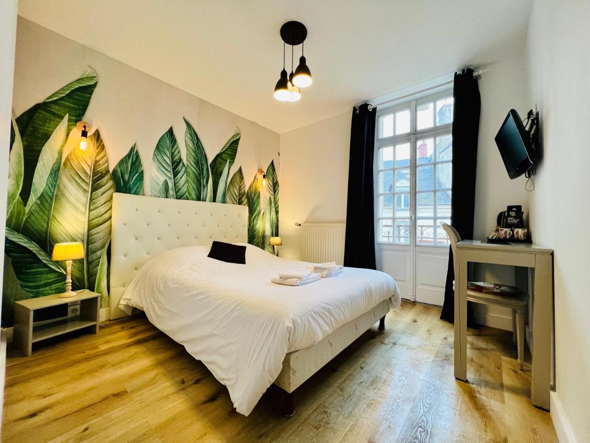 Le Cheval Blanc Hotel Jargeau ภายนอก รูปภาพ