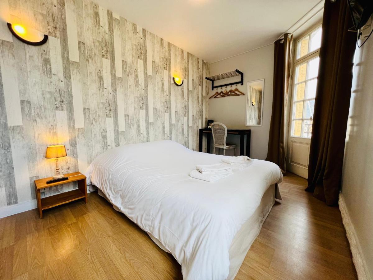 Le Cheval Blanc Hotel Jargeau ภายนอก รูปภาพ