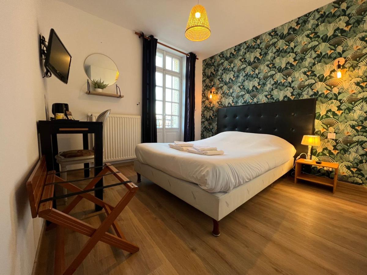 Le Cheval Blanc Hotel Jargeau ภายนอก รูปภาพ