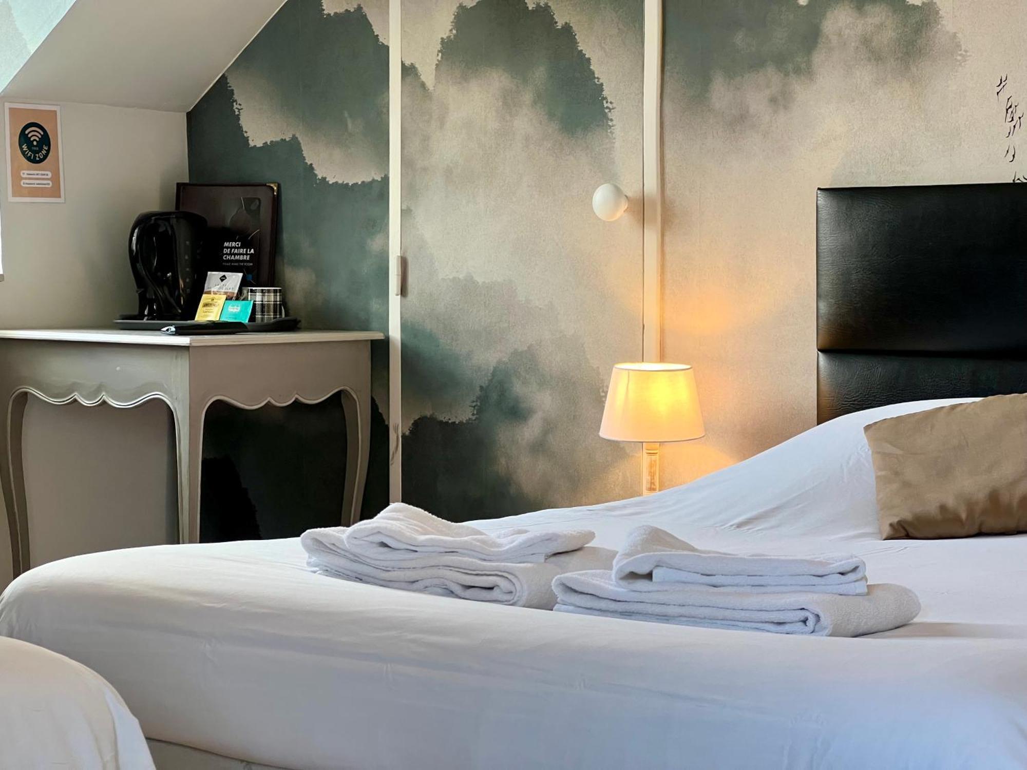 Le Cheval Blanc Hotel Jargeau ภายนอก รูปภาพ