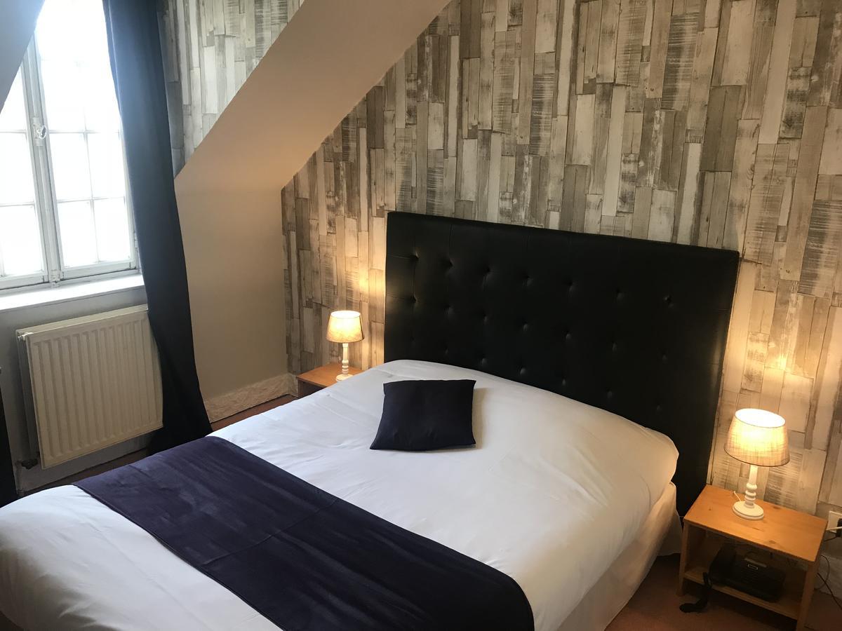 Le Cheval Blanc Hotel Jargeau ภายนอก รูปภาพ